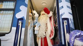 РЖД сообщили о начале продажи билетов на поезд Деда Мороза