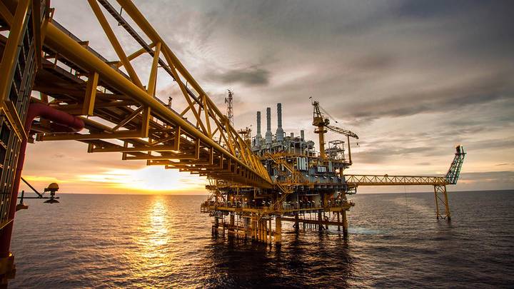 Bloomberg: Цена нефтеперевозок для России растет накануне новых санкций
