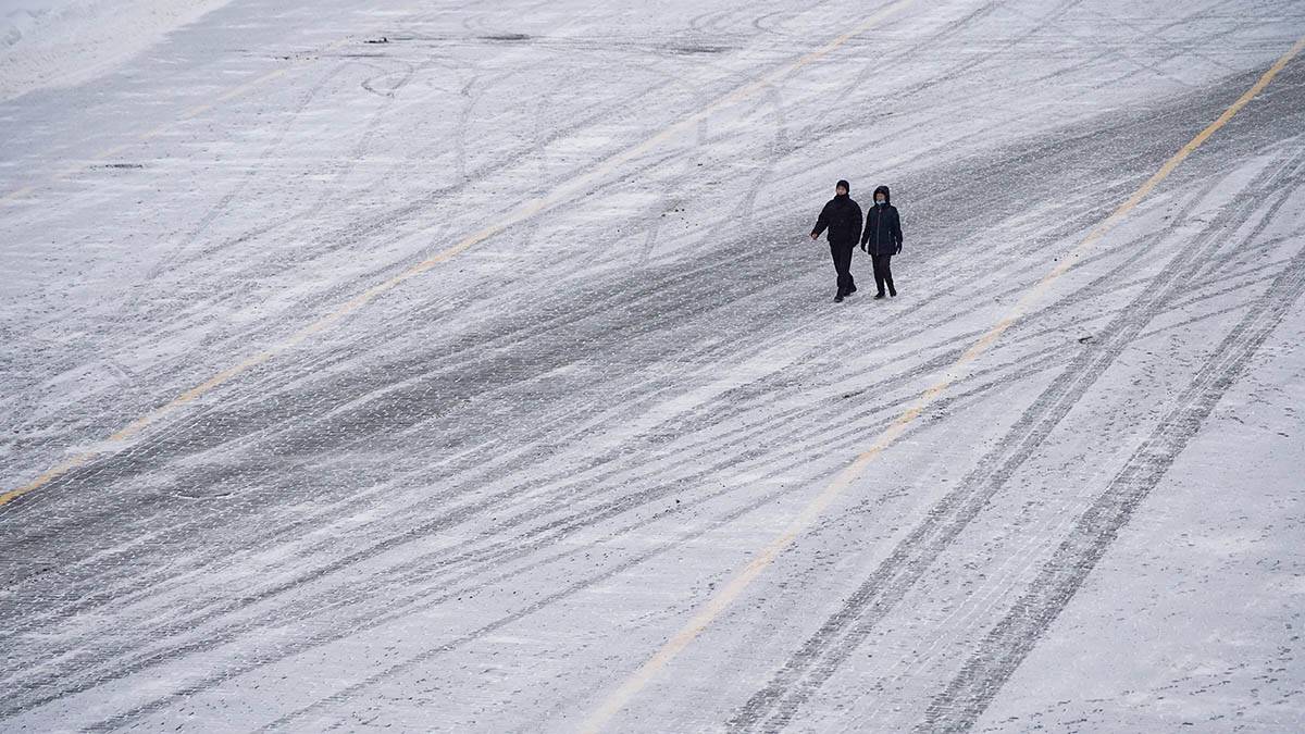 Климатолог предупредил о погодных аномалиях в России предстоящей зимой
