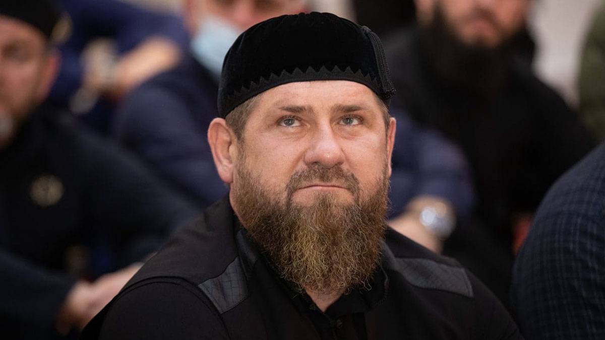 Трех сыновей Рамзана Кадырова наградили высшим орденом парламента Чечни