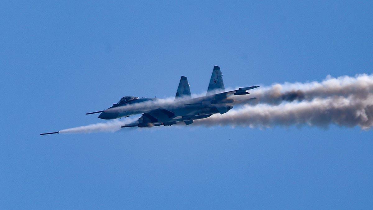 «Раздался сильный грохот»: очевидица рассказала о моменте падения Су-25 в Ейске