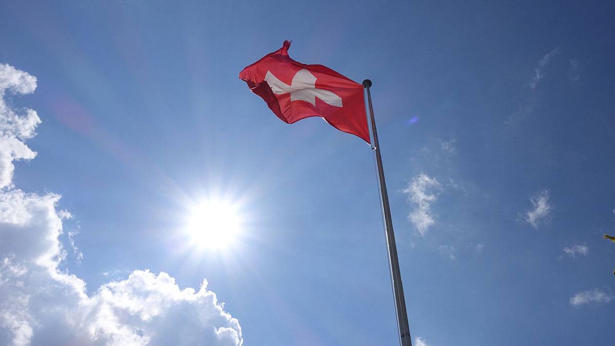 Партия UDC призвала Швейцарию выйти из СЕ после решения ЕСПЧ по климату