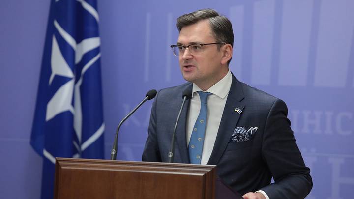 Кулеба потребовал от стран НАТО предоставить Киеву оружие