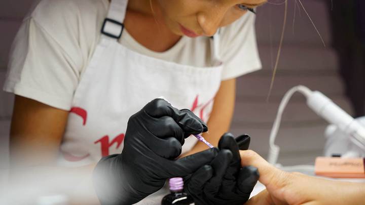 Маникюр и педикюр на весну 2026 года: самые модные тренды