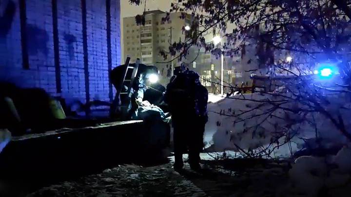 В Дзержинске женщина родила ребенка в коллекторе