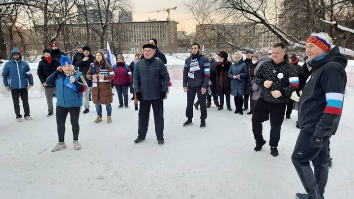Андрей Картаполов принял участие в забеге в поддержку олимпийцев