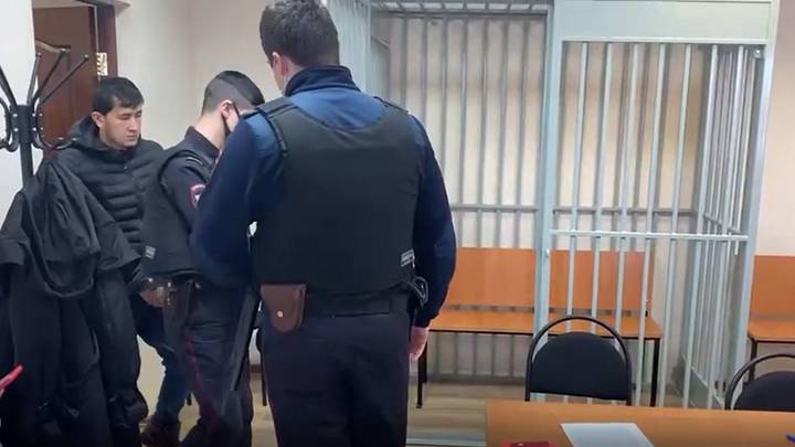 Суд заключил под стражу второго нападавшего на «Пятерочку» в Истре