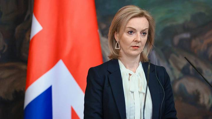 Будет бороться за Путина: СМИ перечислили ляпы нового британского премьера Трасс