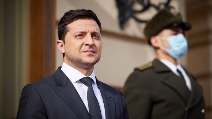Зеленский сообщил о первых прибывших на помощь Украине иностранных добровольцах