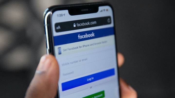 Роскомнадзор объявил о блокировке доступа к Facebook