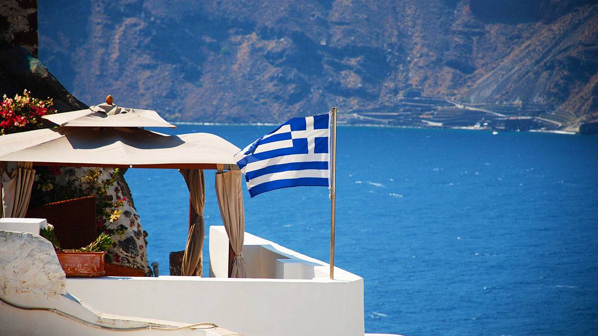 Туристический поток из России в Грецию упал в 16 раз