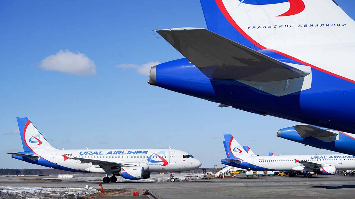 СМИ: Самолет «Уральских авиалиний» переехал человека в аэропорту Екатеринбурга