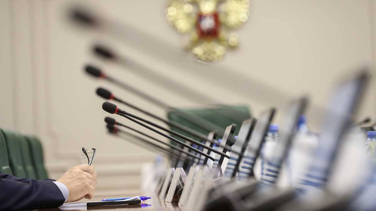 Комитеты Совфеда поддержали закон о приостановке участия России в ДСНВ