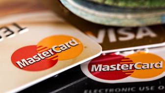 ЦБ: Карты Visa и Mastercard должны покинуть российский рынок