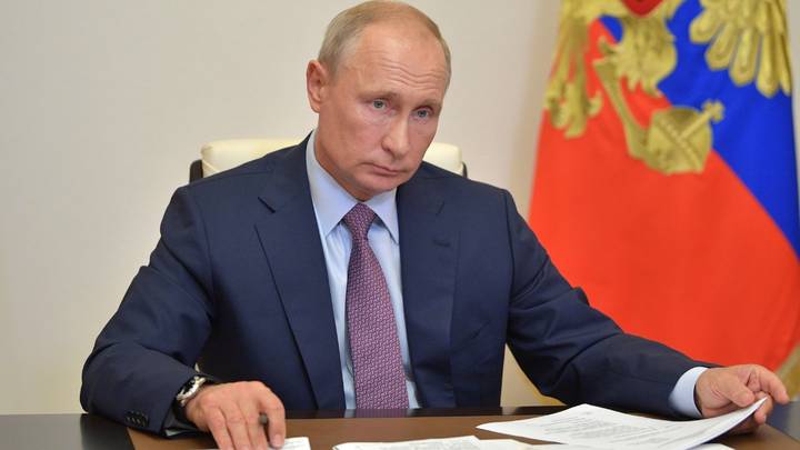 Путин обвинил западные страны в отказе от принципов гуманизма