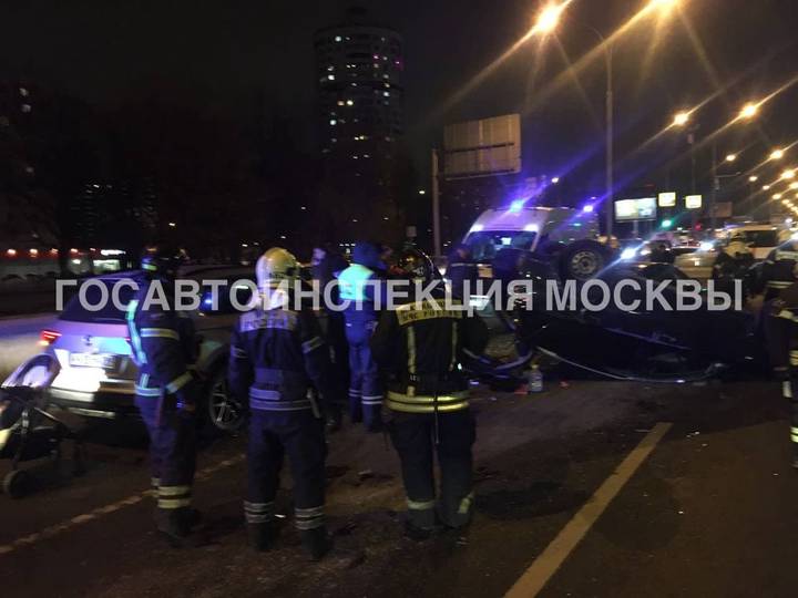 ДТП с участием шести автомобилей произошло на Волгоградском проспекте