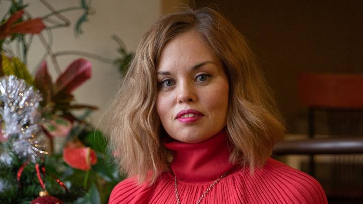 «Поссорилась с режиссером и нашла мужа»: актриса Елена Лазурина — о поворотах судьбы, юных талантах и слухах