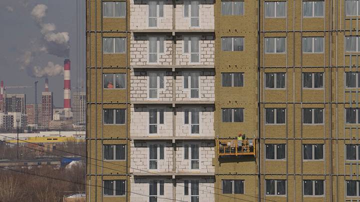 Строительство дома по реновации на улице Речников / Фото: Анатолий Цымбалюк / Вечерняя Москва
