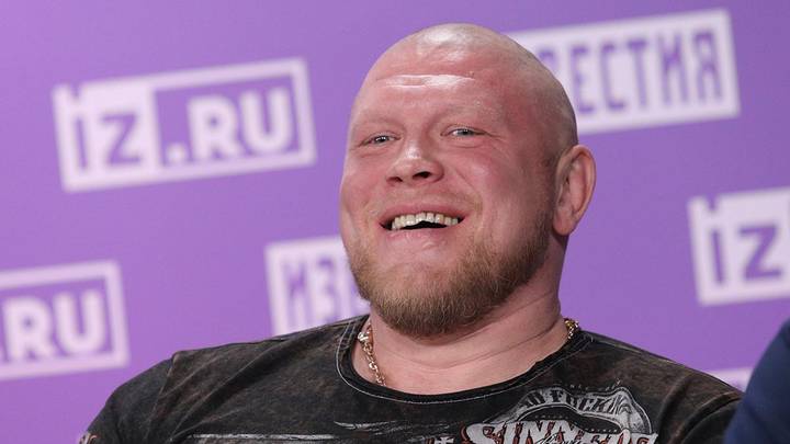 «Даже есть спортзал»: адвокат Новоселова рассказал об условиях для бойца ММА в СИЗО