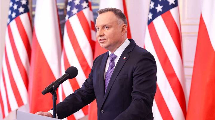 Дуда: Зеленский внес законопроект об особом статусе для поляков