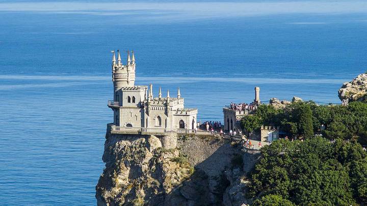 Высокий уровень террористической опасности на севере Крыма и в Керчи продлили до 25 июня
