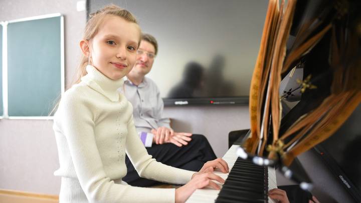 Вновь за парты: юные беженцы привыкают к жизни в Подмосковье