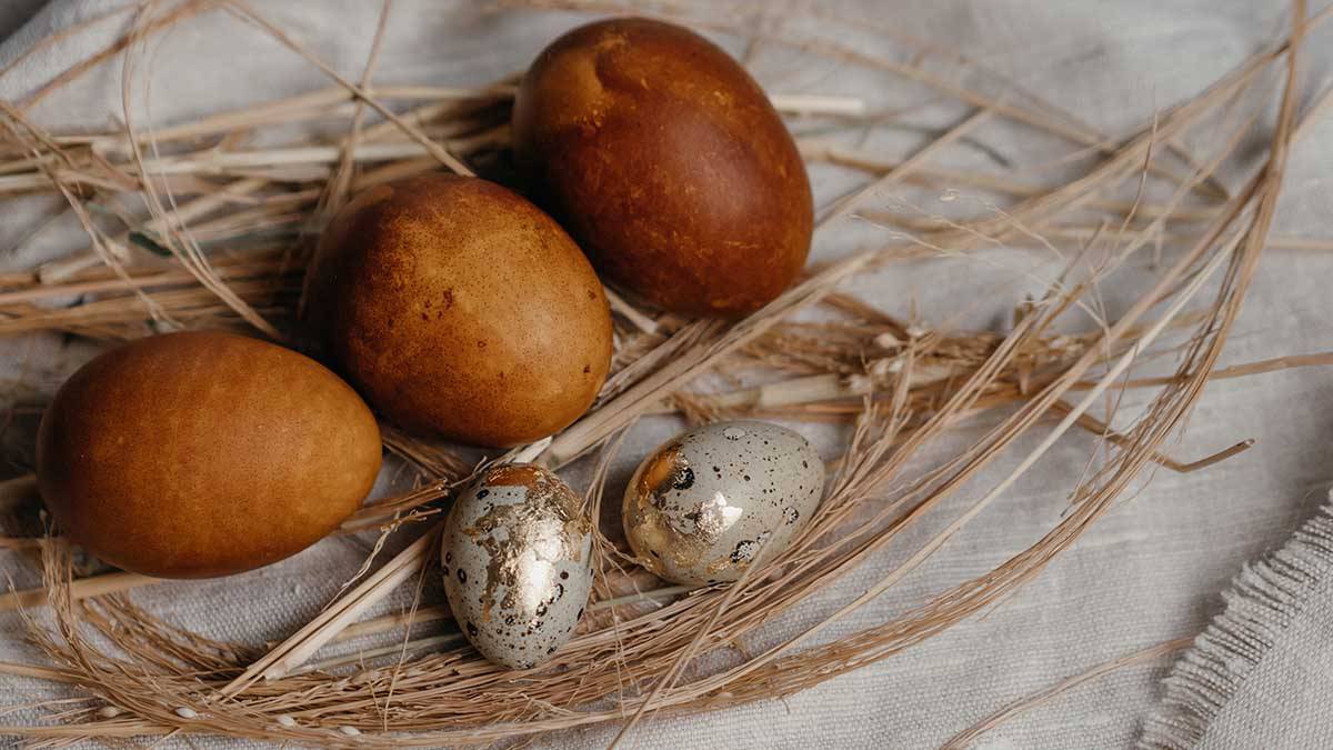 Эндокринолог Островская назвала опасность нетрадиционных способов декора яиц