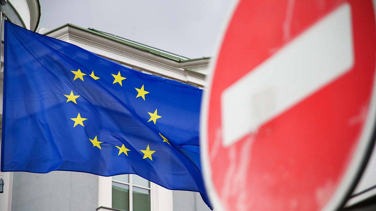 Экономика стран Евросоюза вошла в рецессию на фоне снижения их ВВП