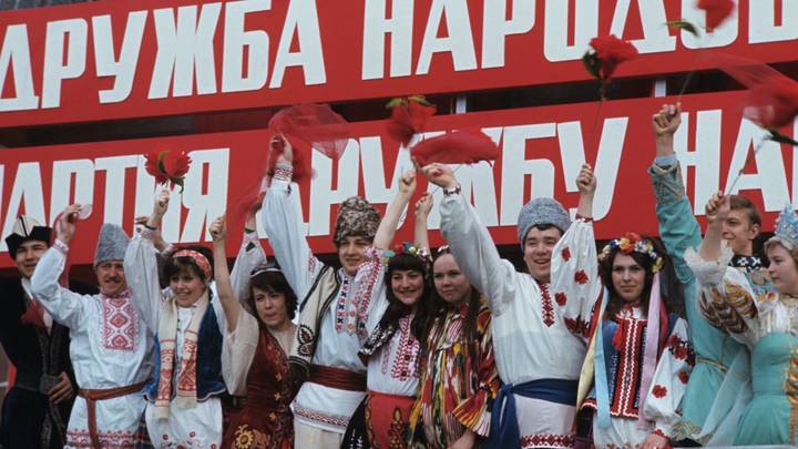 Союз нерушимый: почему непризнанные республики стремятся присоединиться к России