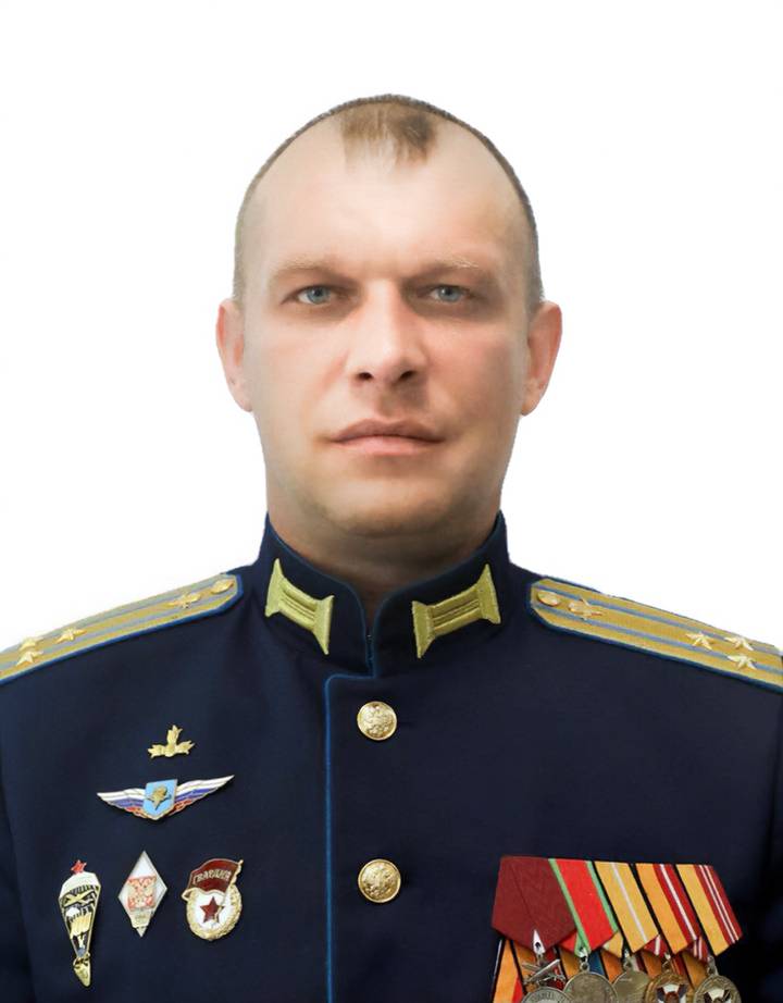 Российские воины побеждают превосходящего числом врага