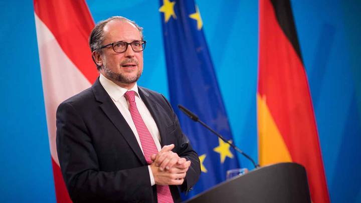 Глава МИД Австрии выступил против полноправного членства Украины в ЕС