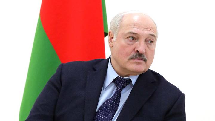 «Непрекращающийся прессинг»: Лукашенко заявил о кризисе в международных отношениях