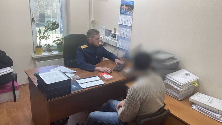 Без лицензии: что известно о хирурге, который провел младенцу обрезание на дому в Москве