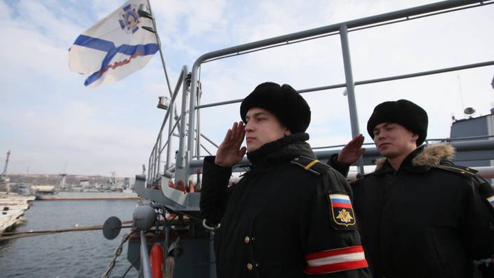 4 февраля 2017 года. 34-й день рождения крейсера