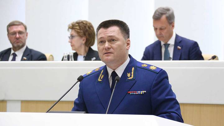 Генпрокурор Краснов: В стране выявлено получение взяток на два миллиарда рублей