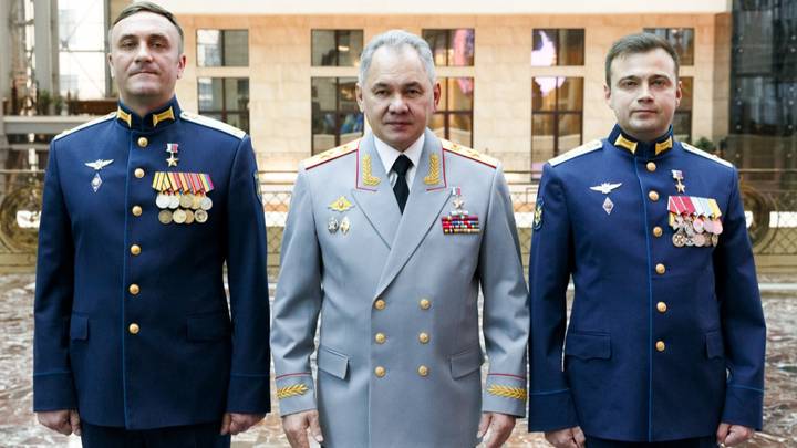 Залог сокрушительных побед — профессионализм и отвага военных