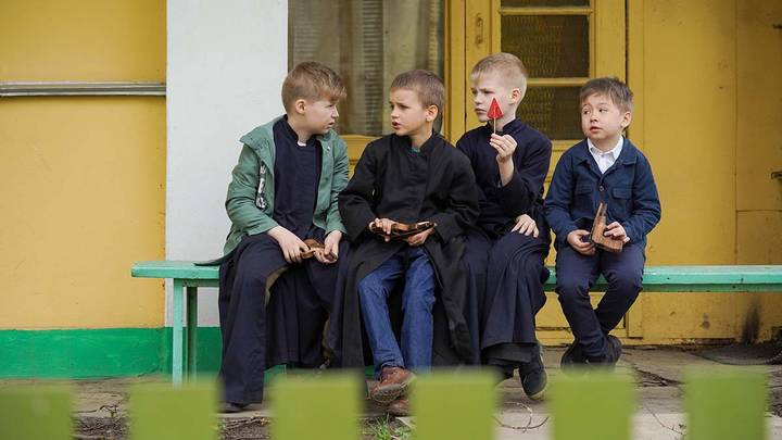 Политолог предложил наделить детей-сирот правом наследования имущества опекуна