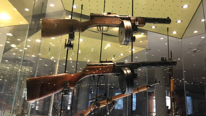 Экспонаты музея оружия