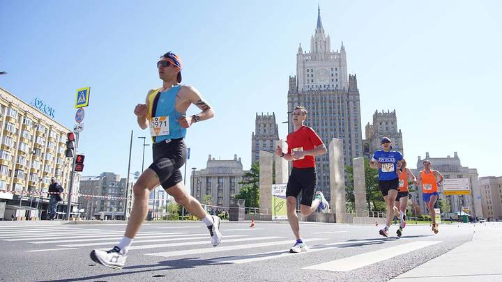 Движение транспорта перекроют 25–26 июня из-за полумарафона на западе Москвы