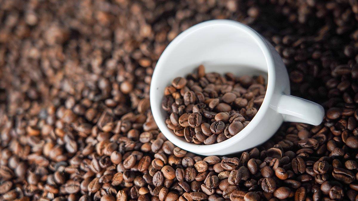 Para ahli memberi tahu apakah mungkin minum kopi dengan tekanan darah tinggi