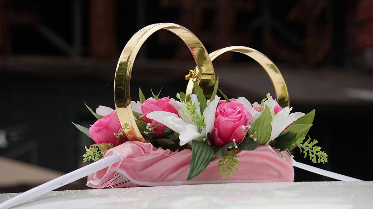 Миллионы на платье невесты: чем запомнились звездные бракосочетания минувшего сезона 
