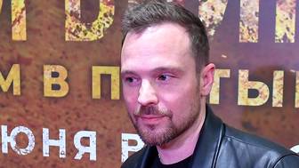 Актер Алексей Чадов опубликовал фото с дочерью на отдыхе в Турции