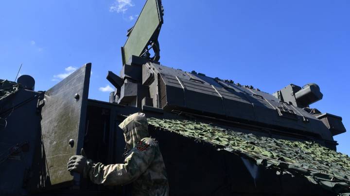 Подполковник наладил связь, сержант сорвал контратаку врага