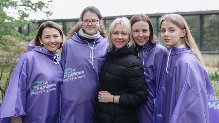 Глава Комитета общественных связей и молодежной политики Екатерина Драгунова: Люди становятся волонтерами, чтобы отдавать свою любовь другим