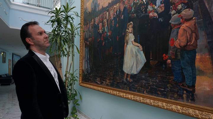 «Шоу-бизнес должен обновиться»: певец Ян Осин — о любви к России, уехавших артистах и патриотизме