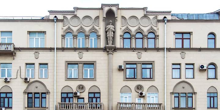 Москва выставит на торги помещение в доходном доме начала XX века