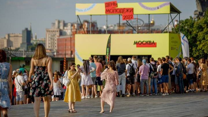 Более 110 тысяч москвичей отметили День молодежи в парке искусств «Музеон»