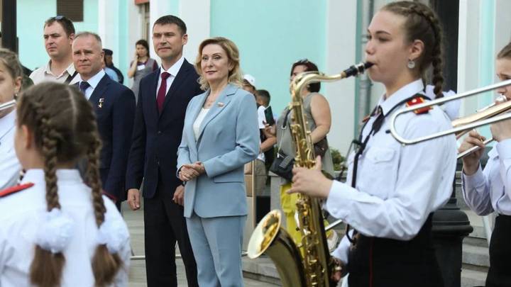 Сенатор Святенко: Знакомство с памятными местами Москвы должно стать частью патриотического воспитания