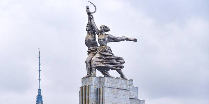 Жителям Москвы рассказали о работе почетного реставратора Елены Николаевой