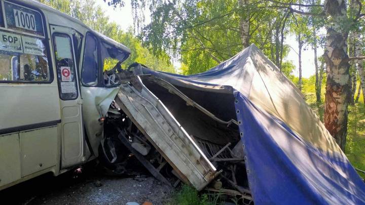 Семь пассажиров автобуса пострадали в ДТП в Нижегородской области